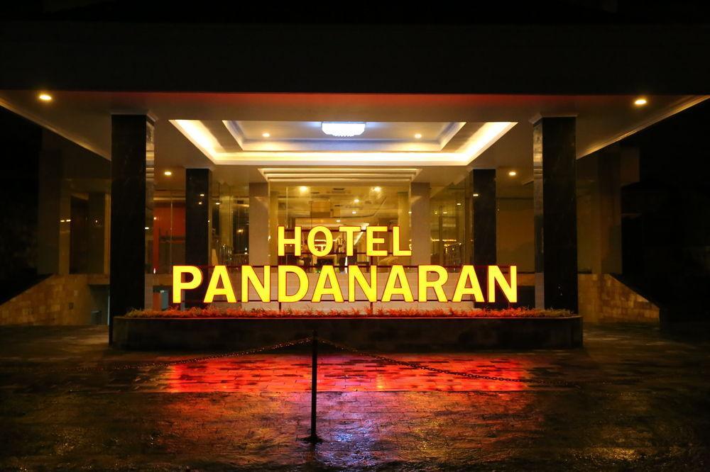 Pandanaran Hotel Semarang Exterior foto